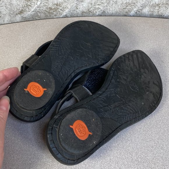 Born Sandals Women's Size 6 Black Leather Thong Style With Adjustable Back Strap - Picture 11 of 11
